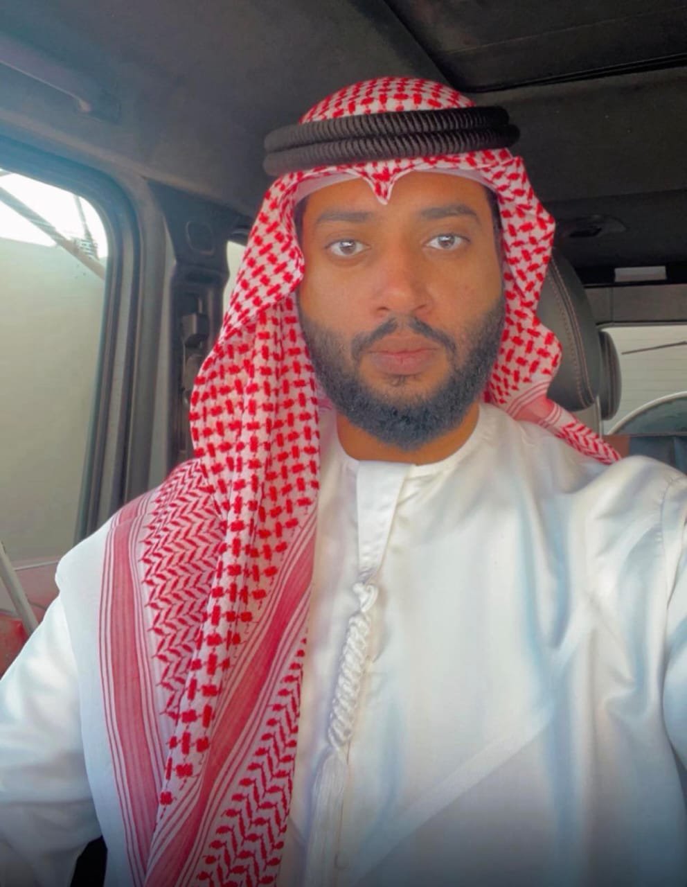 فهد السويدي قد يمثل دولة الإمارات في بطولة عالمية في مجال السيارات